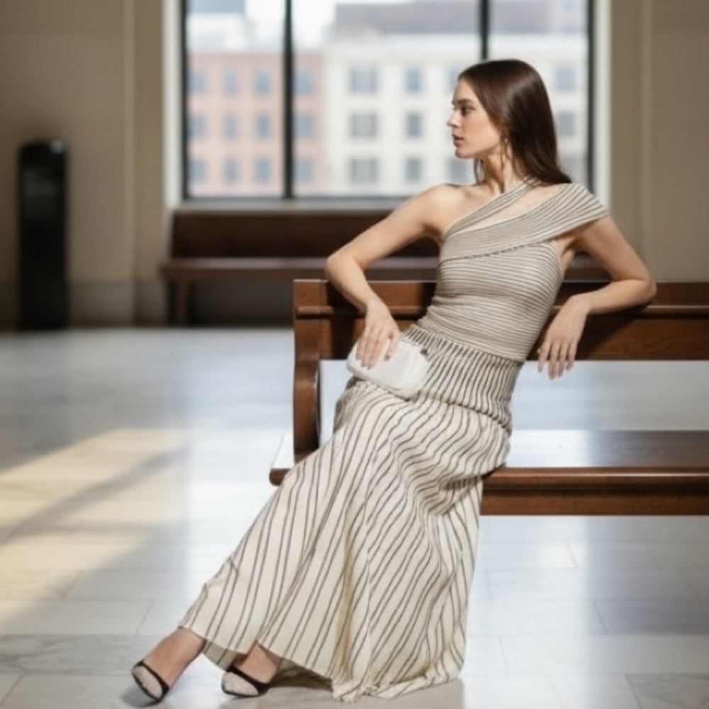 NWT ST. JOHN Striped Ottoman Pleated One Shoulder Gown Cream/Black Size 4 - Picture 6 of 17